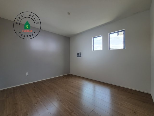 春日市弥生2丁目第1-2棟(3号棟)の内観：施工例|主寝室には収納力に優れたクローゼットがありますので、お部屋もすっきり片付きます。