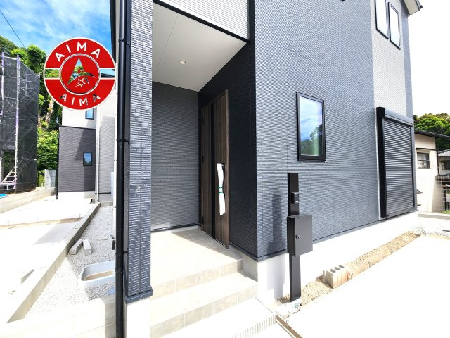 春日市弥生2丁目第1-2棟(3号棟)の玄関|おでかけの時も帰った時も、「我が家」を最初に感じでもらえる素敵な空間に。