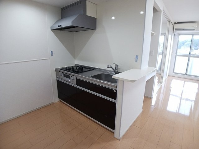 【キッチン】 | シェーナ下到津 | キッチンでお料理をお楽しみください