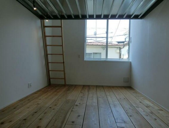 クレインウッドの居間・リビング