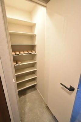 【玄関】 | アビターレ吉塚駅前 | 下駄箱もしっかりついてます！