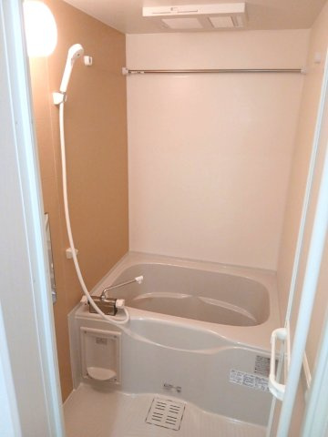 フジパレス松ノ浜の浴室|コンパクトで使いやすいお風呂です