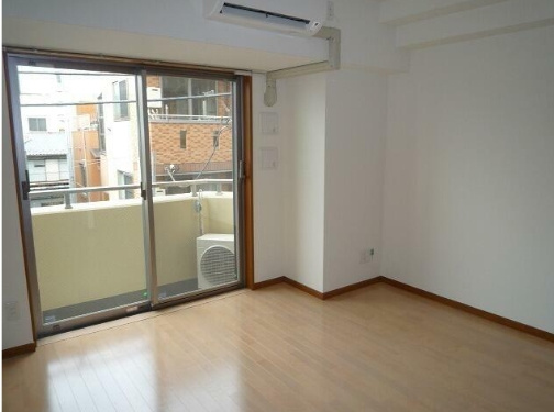 コーマ ディ ルッソの居間・リビング