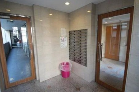 ディアコート方南のエントランス