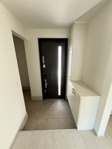 【内装】 | 福岡市早良区有田6丁目1期　1号棟（全2棟）【仲介手数料無料・0円】 | 施工例。リビングです。施工例は完成時と異なる場合があります。