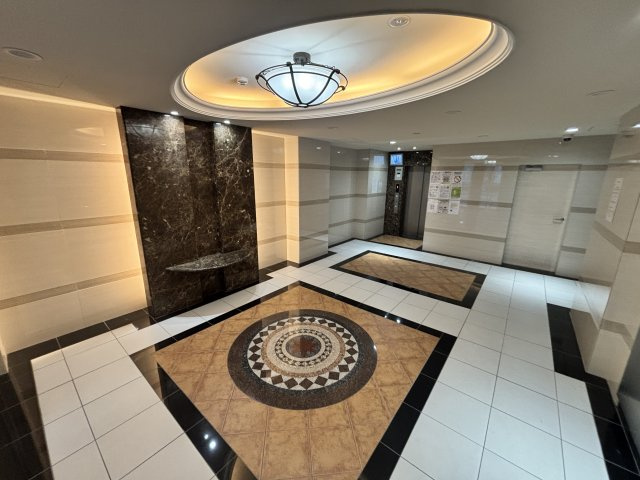 Luxe東灘のエントランス