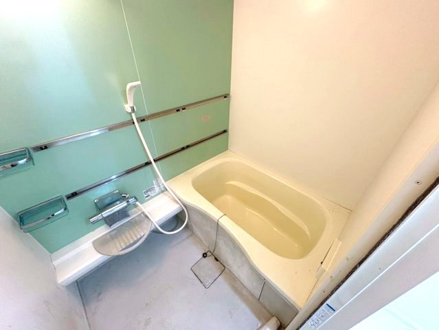 メゾンソレイユの浴室