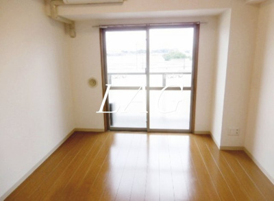 【居間・リビング】 | リアルジョイ船橋壱番館 | 洋室のお部屋です。