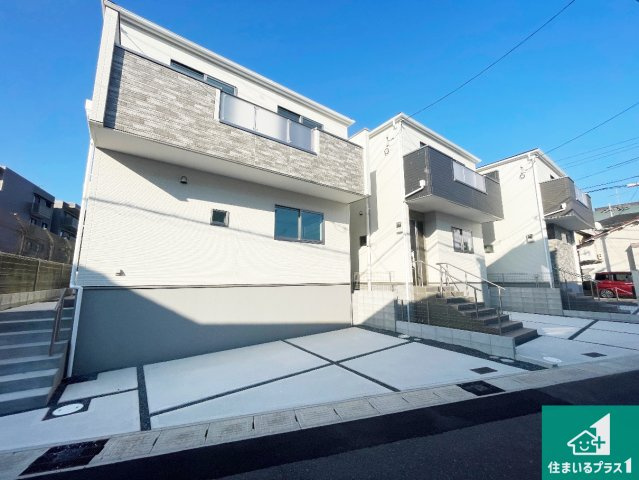 宇治市大久保町上ノ山　第1期　新築一戸建ての外観|周辺は落ち着いた街並みの住宅地！子育てがしやすい住環境です！まだ未完成ですが、現地でしかわからない事もございます。是非一度ご覧ください。