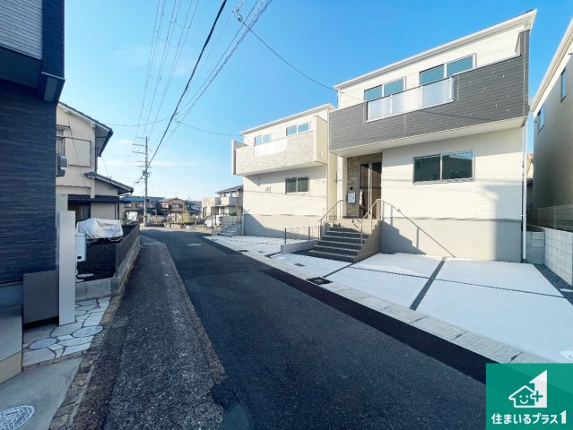 宇治市大久保町上ノ山　第1期　新築一戸建ての前面道路含む現地写真|周辺は落ち着いた街並みの住宅地！子育てがしやすい住環境です！まだ未完成ですが、現地でしかわからない事もございます。是非一度ご覧ください。