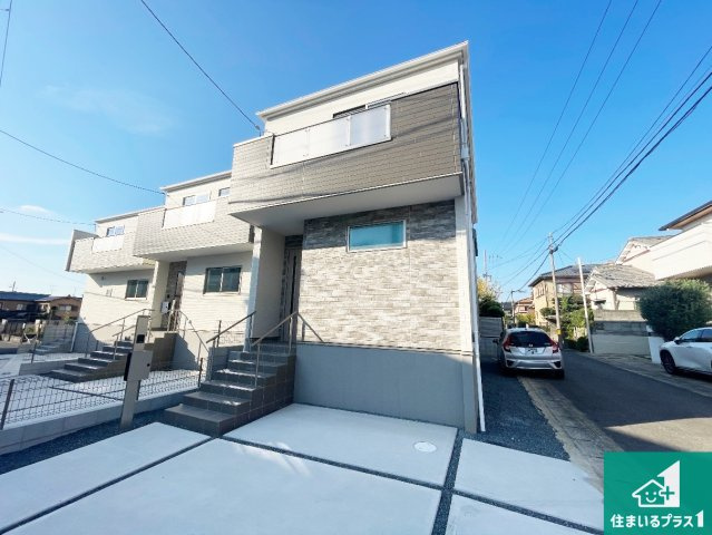 宇治市大久保町上ノ山　第1期　新築一戸建ての外観|前面道路は車の通りも少なくて安心です。