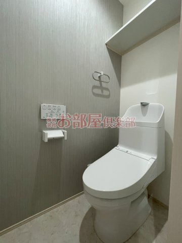 レガリア西町のトイレ|落ち着いた色調のトイレです