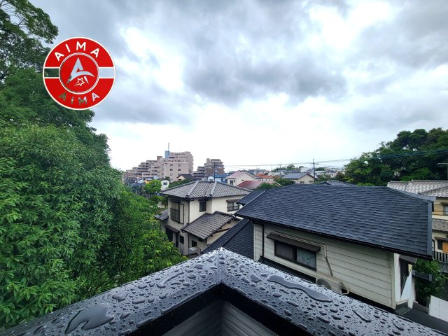 春日市弥生2丁目第1-2棟(4号棟)の展望|窓から緑が見える物件も魅力的です。