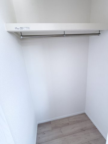 ハートフルタウン渋川市石原348番　A号棟の収納|2階洋室2収納です