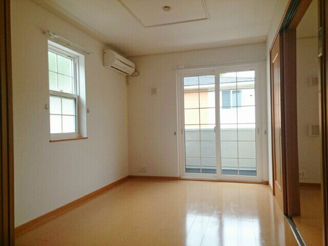 プラシードβの居間・リビング