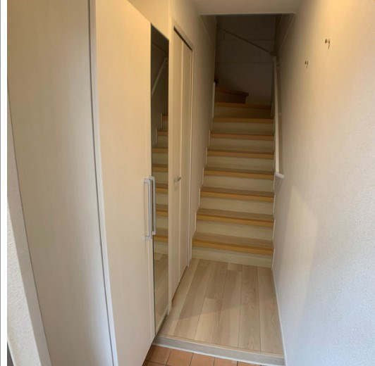 Brote東高円寺の玄関