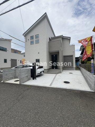 【現地画像あり】厚木市愛甲東3丁目　全6棟　6号棟の外観|セカンドカーや来客時も安心！ゆとりあるカースペース2台完備♪