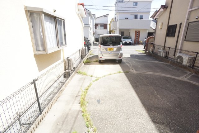 宝梅3丁目戸建の駐車場