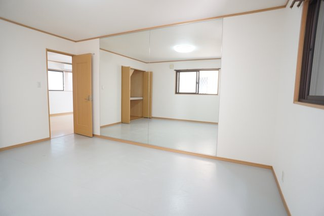 宝梅3丁目戸建の内装