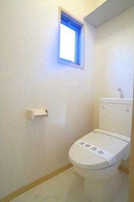 【トイレ】 | カーサリベルタ | 清潔感のあるトイレです