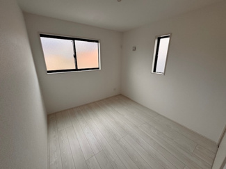 【洋室】 | GRAFARE瀬戸市東郷町全3棟【仲介手数料無料　にじの丘小　にじの丘中】 | 今すぐのご案内可能です！→  0120-336-922　までお気軽にお問い合わせください。