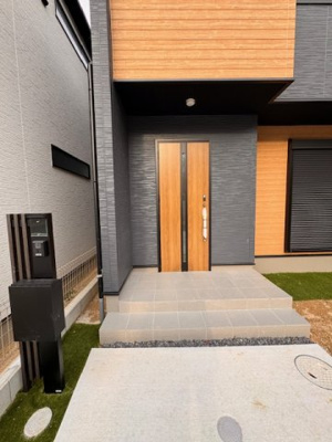 【玄関】 | GRAFARE瀬戸市東郷町全3棟【仲介手数料無料　にじの丘小　にじの丘中】 | 本日ご案内可能です！