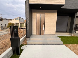 【玄関】 | GRAFARE瀬戸市東郷町全3棟【仲介手数料無料　にじの丘小　にじの丘中】 | 本日ご案内可能です！