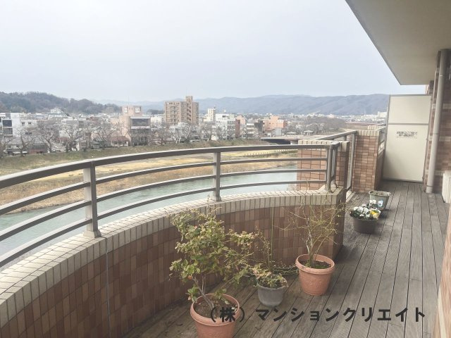 ロアール濱町桜橋 粋人の展望|足羽山や足羽河原が綺麗に望めます