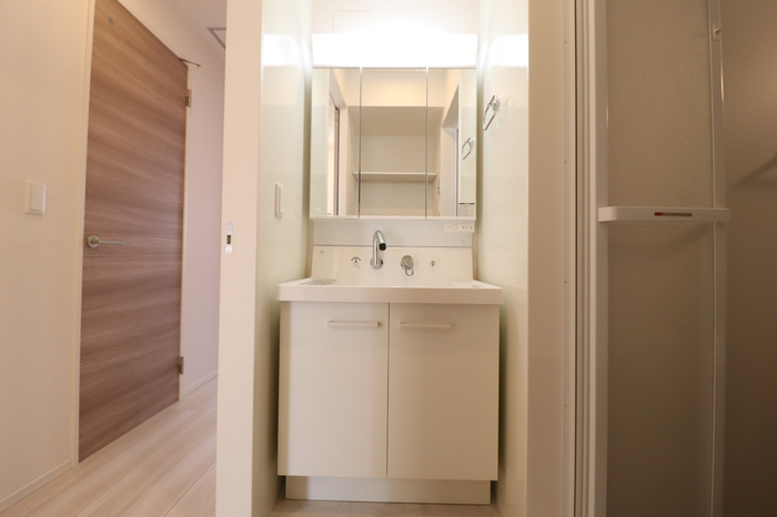 エタニティ Ⅰ・Ⅱ・Ⅲ・Ⅳ|洗髪洗面化粧台（三面鏡）