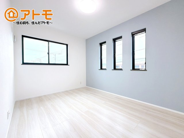 【子供部屋】 | 裾野市石脇　新築一戸建て　全1棟 | 収納豊富な洋室は使い勝手良好です！