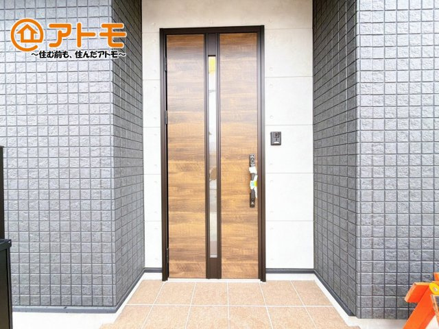 【玄関】 | 裾野市石脇　新築一戸建て　全1棟 | ダブルロックで防犯性が高い玄関ドアです！