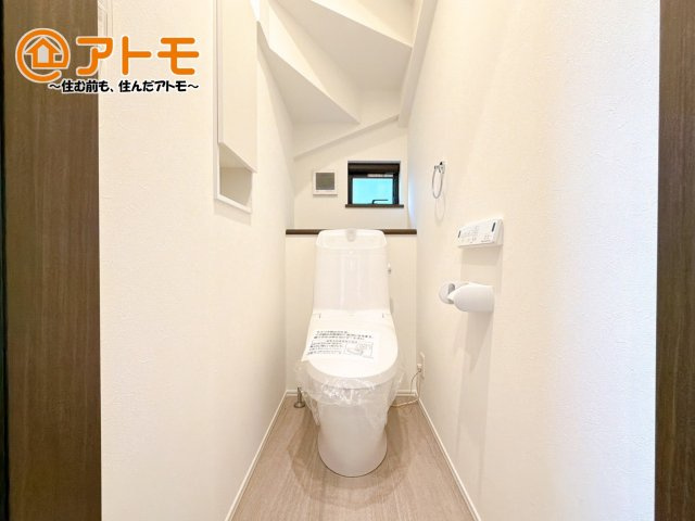 【トイレ】 | 裾野市石脇　新築一戸建て　全1棟 | ２つトイレがあるので朝も混みあわずに使うことができます！