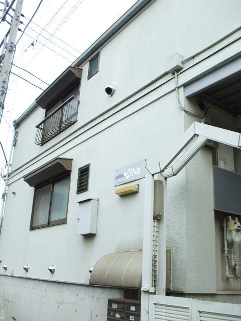 メゾンしなののエントランス