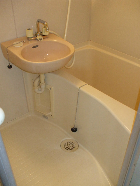 メゾンしなのの浴室