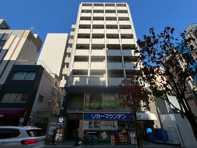 ディオレクレスト東心斎橋の外観