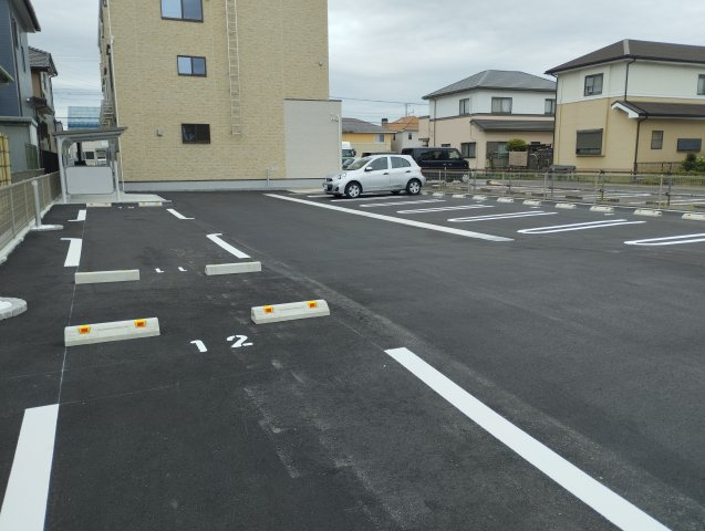 ベルソレイユ青木の駐車場