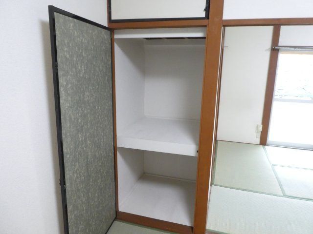 ビーコート清荒神の収納