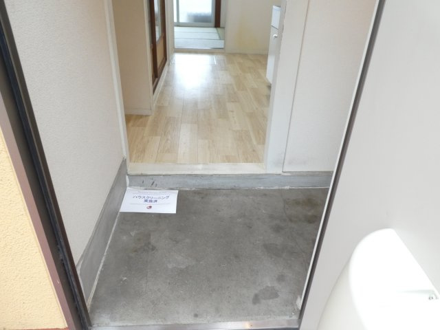 ビーコート清荒神の玄関