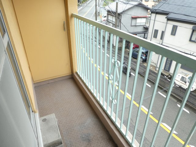 ビーコート清荒神のバルコニー