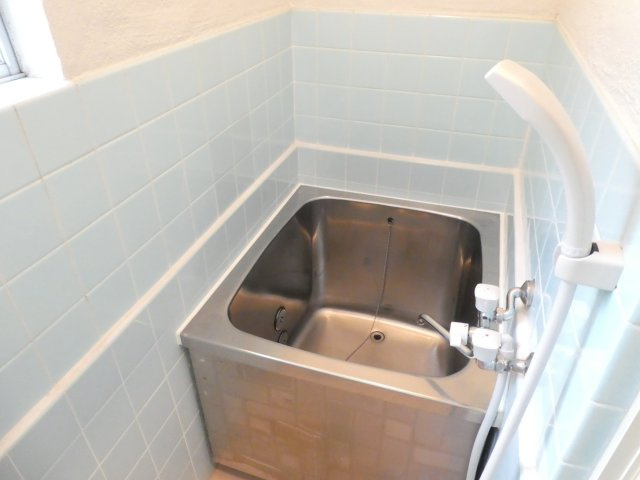 ビーコート清荒神の浴室