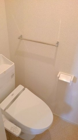 フリシュＭ　　刈谷市近郊の賃貸はクラスホーム刈谷店のトイレ|コンパクトで使いやすいトイレです