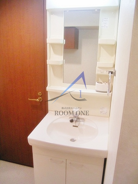 フェニックス日本橋EASTの洗面所|洗面台です。