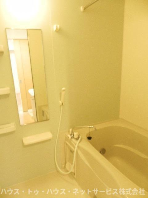 エレガントヒルⅢＢの浴室