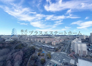 【キッチン】 | ワコーレ須磨名谷ステーションフラッツ | 当住戸からの眺望です♪緑もあり周辺高い建物がないので良好です♪