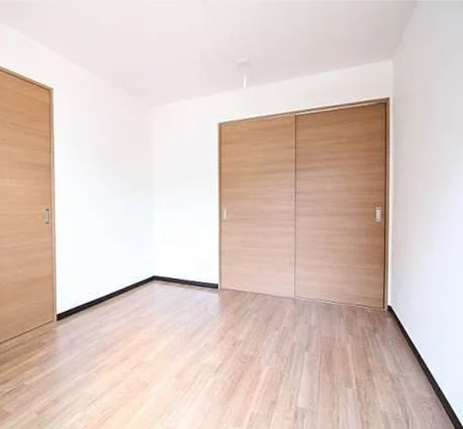 岡山市北区1棟売りマンション「利回り11.74％」の洋室