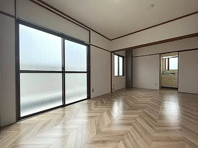 岡山市北区1棟売りマンション「利回り11.74％」の洋室