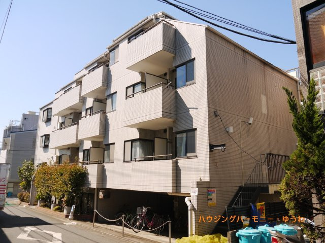 【外観】 | グランドコート駒込 | 住む人を映し出す洗練された佇まいは、いつまでも輝き続けながらいつしか街の風景に溶け込んでいきます。