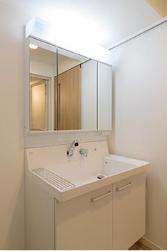 グランジュエ本所の独立洗面台