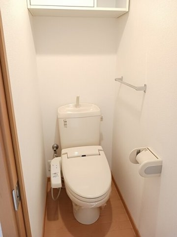 サニーブローテ住吉Ⅰ　　刈谷市近郊の賃貸はクラスホーム刈谷店のトイレ|落ち着いたトイレです