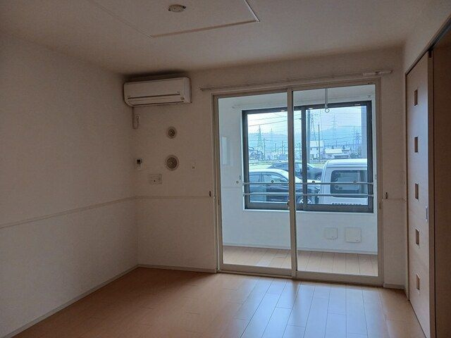 トレフル　Ｋの居間・リビング